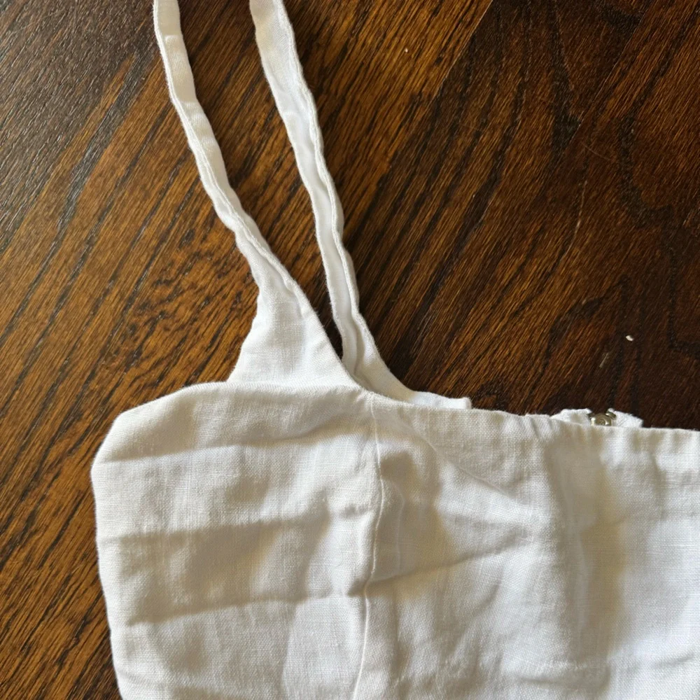 Reformation white linen cropped tank top - Picture 2 of 5